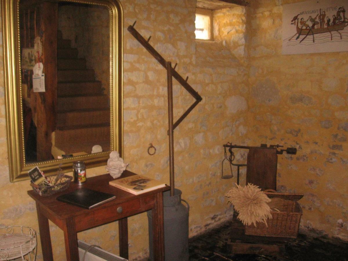 Willa La Ferme De Montigny Asnieres-en-Bessin Zewnętrze zdjęcie